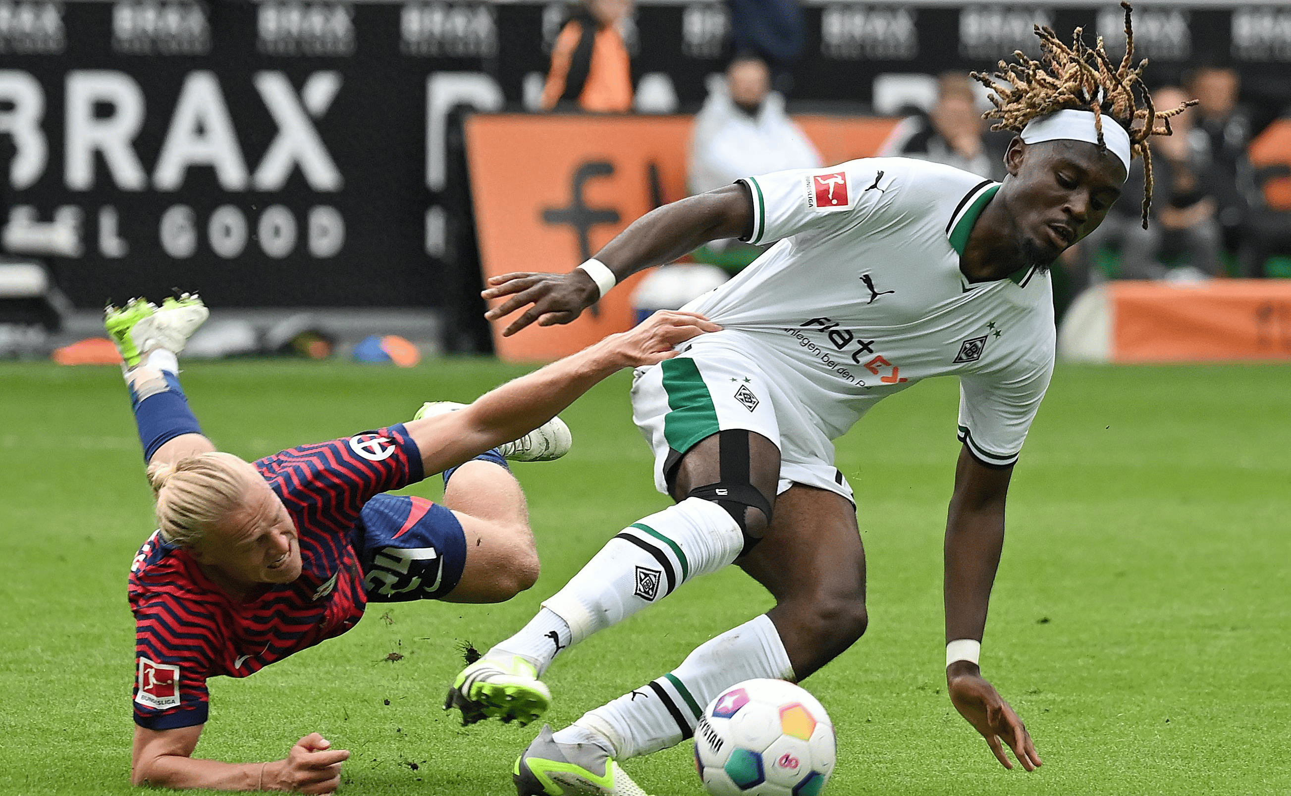 开云中国网站-重磅！门兴格拉德巴赫回应争议备战NBA季后赛印第安纳步行者围绕法甲防线松动，西亚卡姆在日本队比赛中晋级(印第安那步行者从不摆烂)