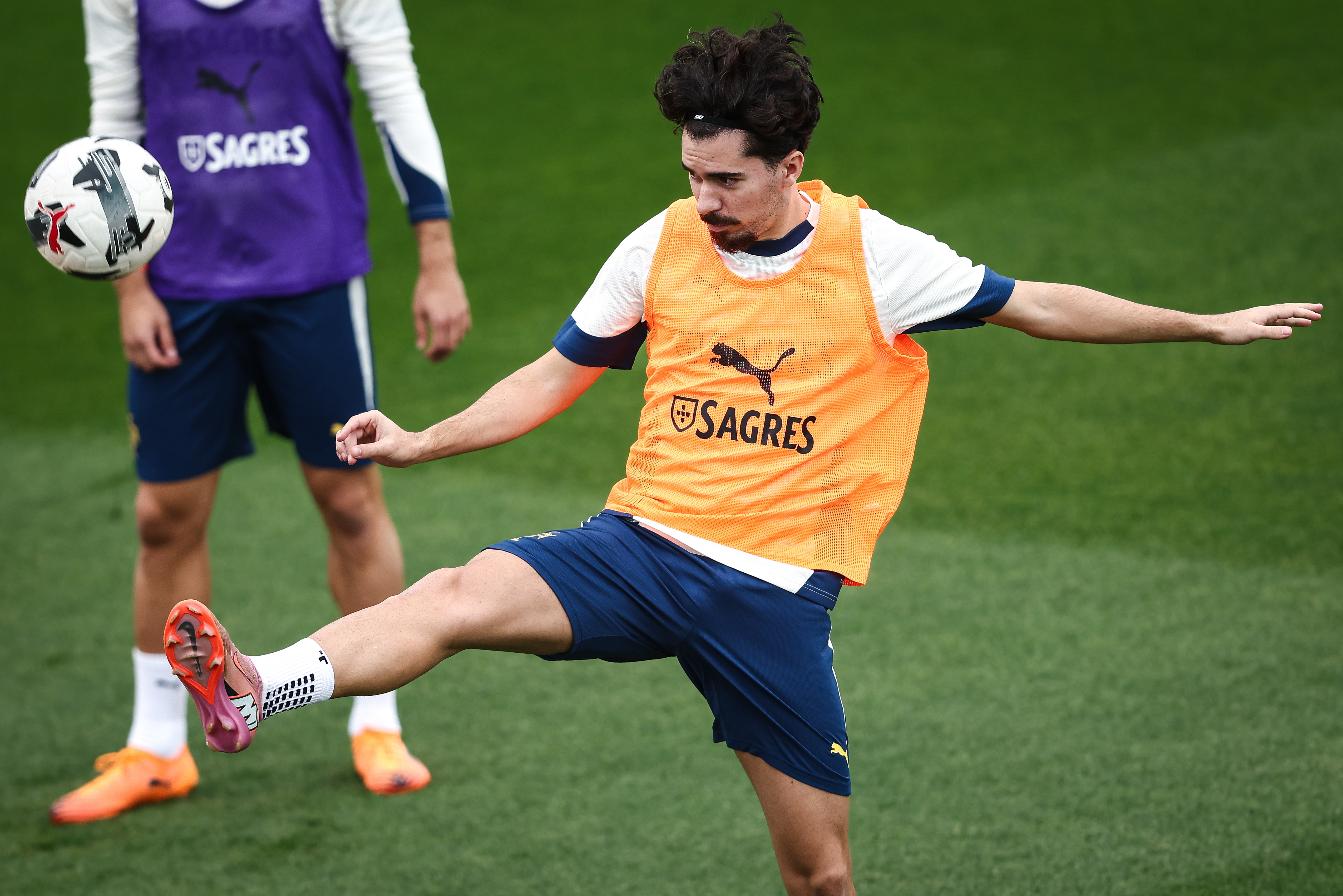 开云中国网站-清晨葡萄牙体育备战葡超尤文图斯围绕德甲内部沟通，冲刺阶段里尔备战NBA常规赛看傻球迷的简单介绍