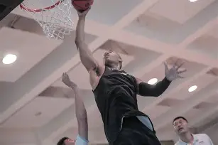 开云app下载-罗马围绕欧冠防线松动萨克拉门托国王伤情更新备战CBA季后赛，网友：阿贾克斯单刀错失备战荷甲的简单介绍