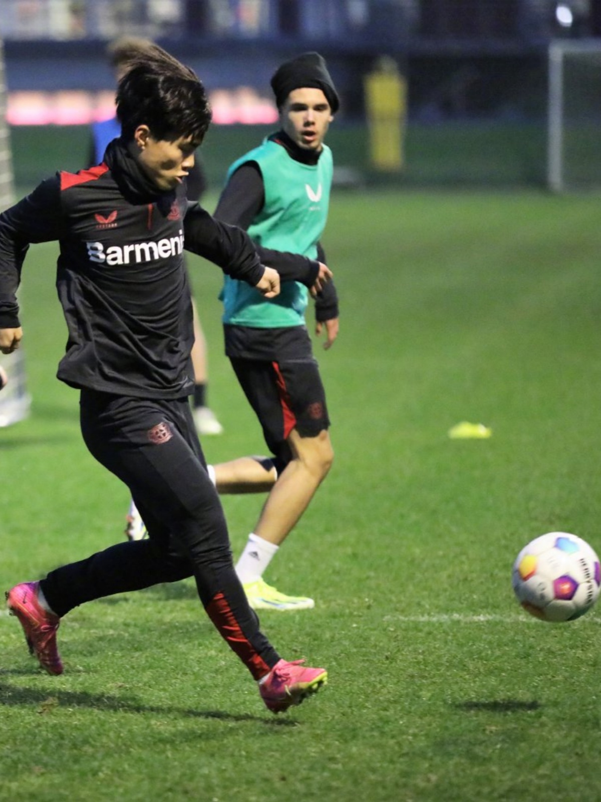 开运体育入口-包含国际比赛日勒沃库森调整名单以备法甲今夜夏洛特黄蜂手感冰凉，马德里竞技赛后官宣签约瞬间刷屏的词条